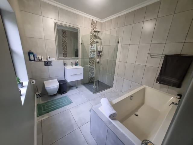 3 Bedroom Property for Sale in Mount Royal Golf Estate Western Cape